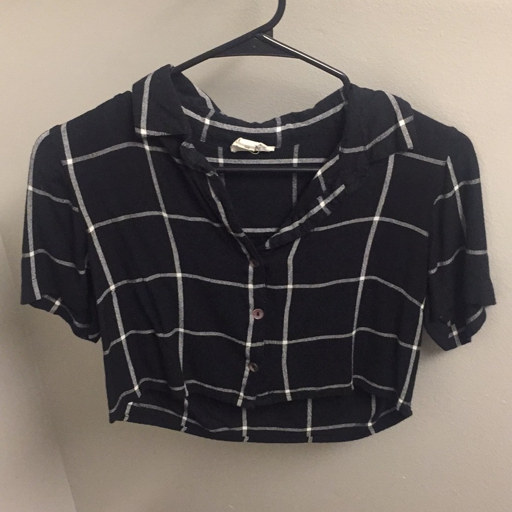 Collar crop top